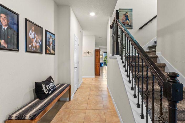 Image No.7-5 Bed House for sale