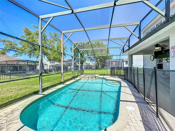 Image No.69-6 Bed House for sale