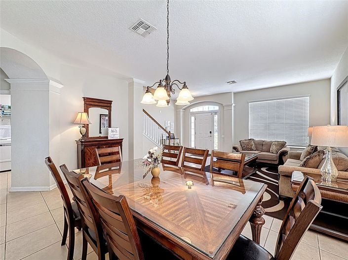 Image No.8-6 Bed House for sale