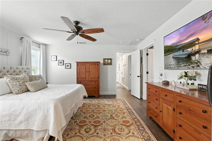 Image No.18-4 Bed House for sale