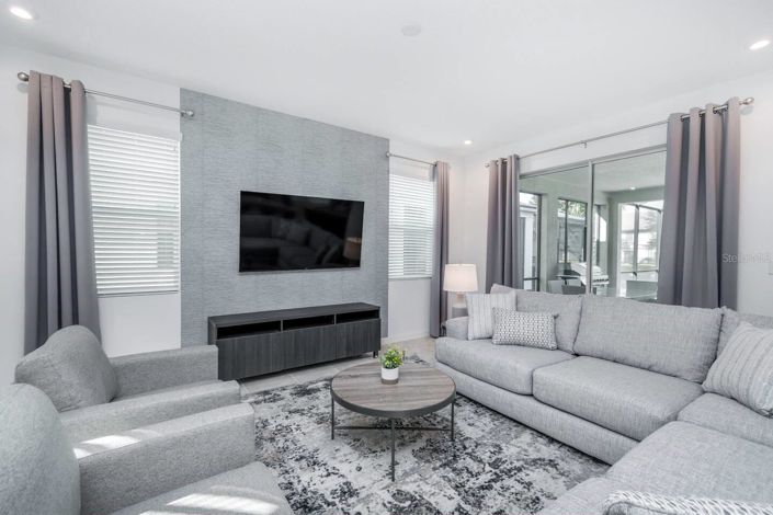 Image No.3-6 Bed House for sale