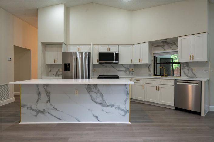 Image No.24-4 Bed House for sale