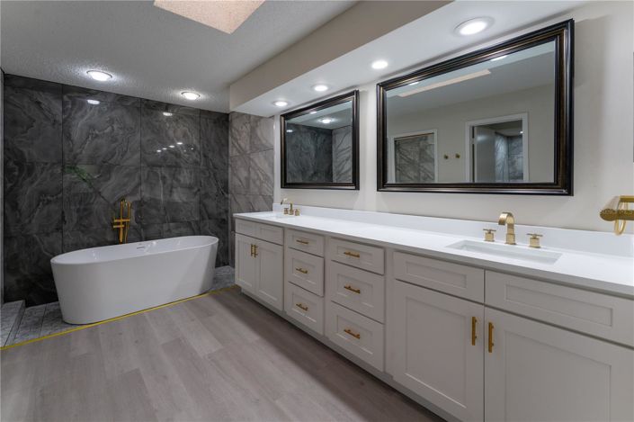 Image No.4-4 Bed House for sale