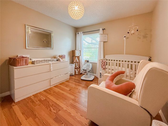 Image No.18-4 Bed House for sale