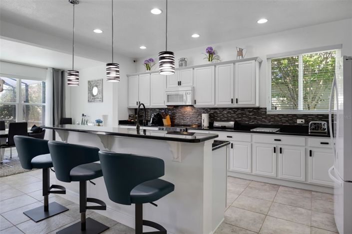 Image No.15-4 Bed House for sale