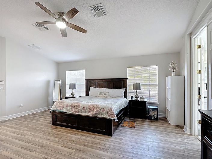 Image No.37-5 Bed House for sale