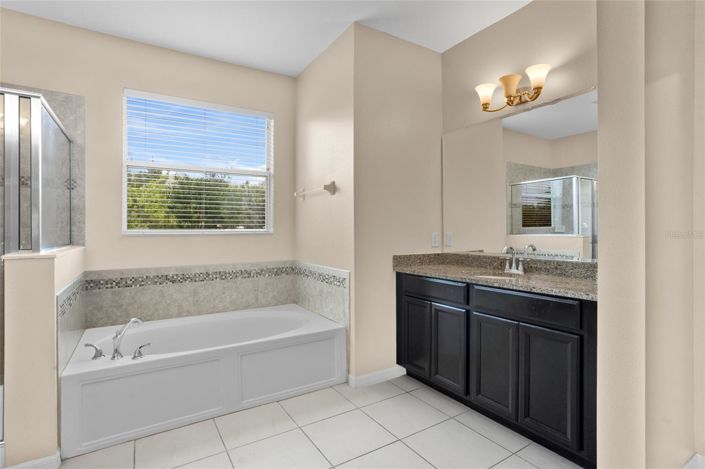 Image No.25-4 Bed House for sale