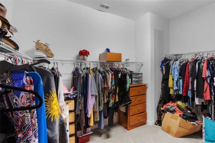 Image No.30-4 Bed House for sale