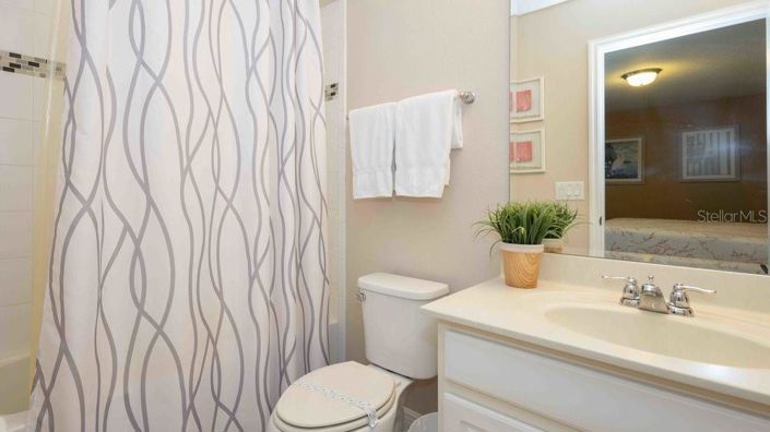 Image No.31-6 Bed House for sale