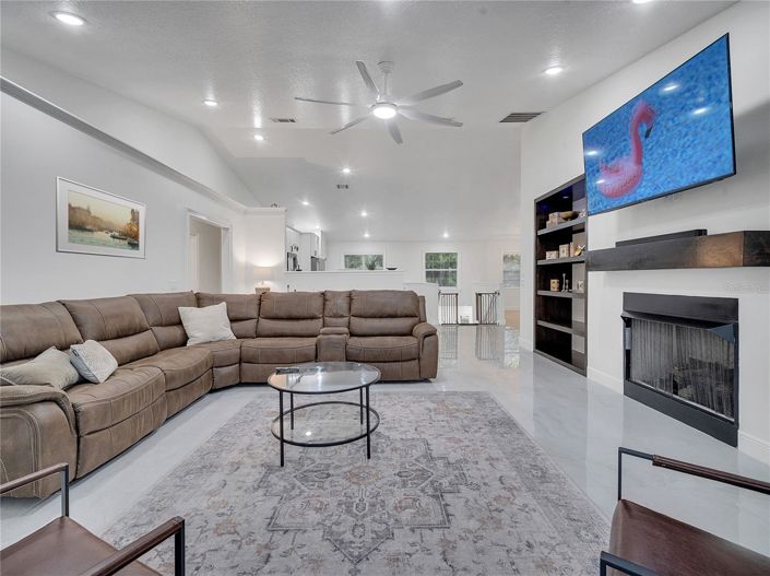 Image No.11-4 Bed House for sale