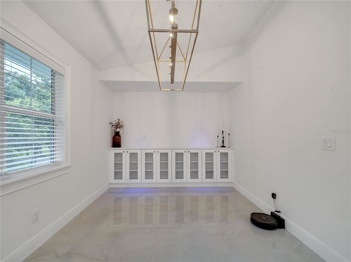 Image No.27-4 Bed House for sale