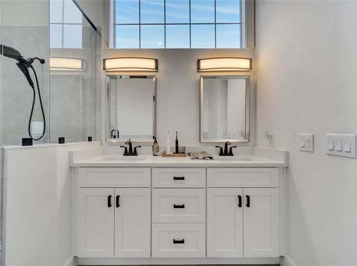 Image No.38-4 Bed House for sale