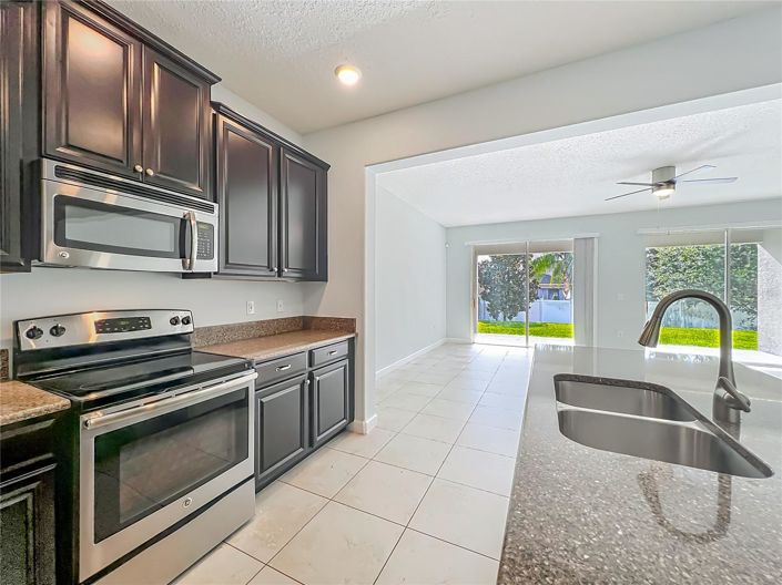 Image No.18-4 Bed House for sale