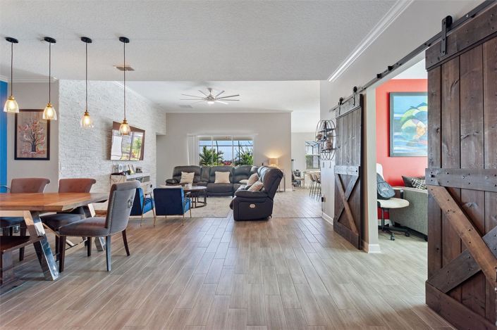 Image No.9-5 Bed House for sale