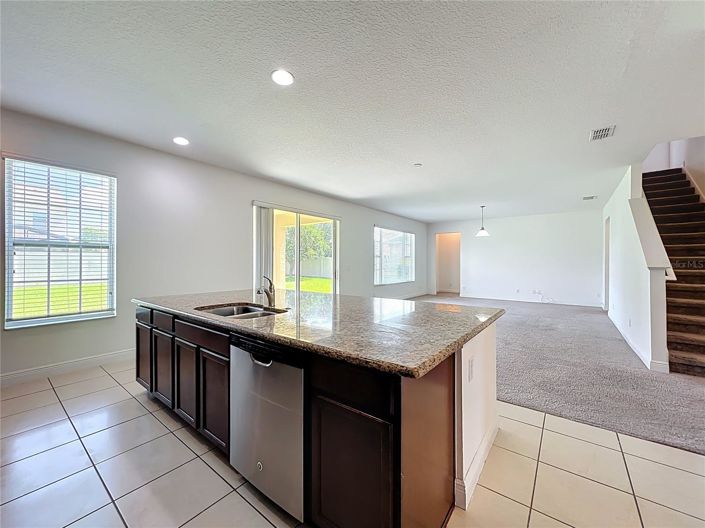 Image No.11-5 Bed House for sale