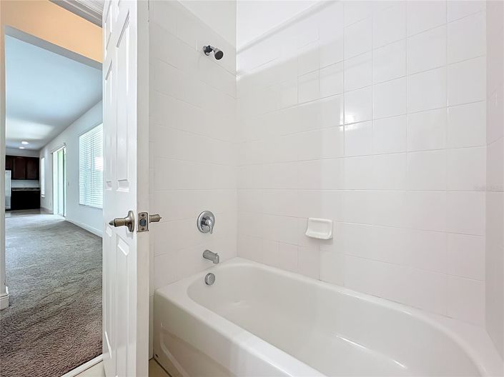 Image No.20-5 Bed House for sale