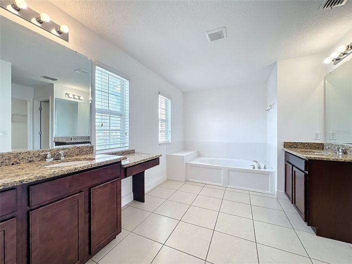 Image No.29-5 Bed House for sale