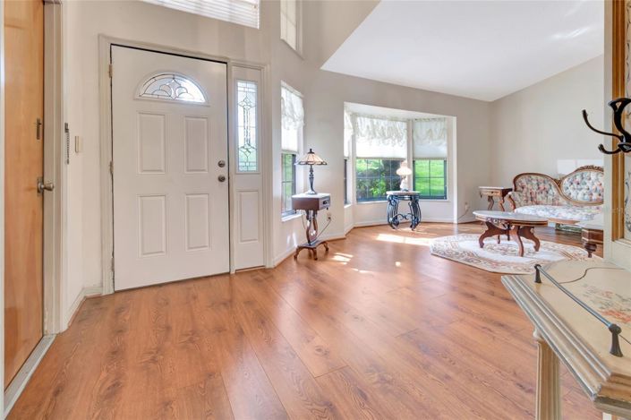 Image No.10-3 Bed House for sale