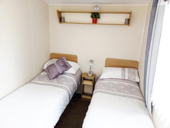 2 Bedrooms mobile home for sale in Torre del Mar Restaurant £38345