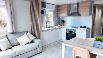 Bespoke-Oceania-UK-Showground-Caravans-in-the-Sun--6-