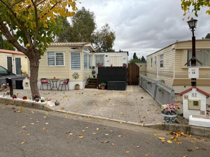 Image No.1-2 Bed Mobile Home for sale