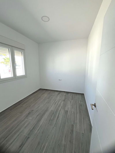 Image No.10-3 Bed Chalet for sale