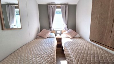 Willerby Ellerton 28ft UK Showground (8)