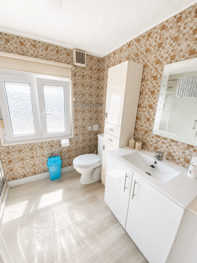 Image No.34-3 Bed Mobile Home for sale
