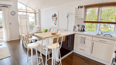 71-Vinaros-Stately-Albion--2-