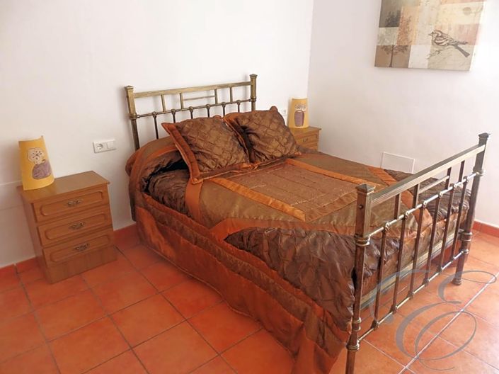 Image No.6-4 Bed Property for sale