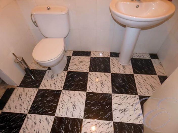 Image No.20-7 Bed Property for sale