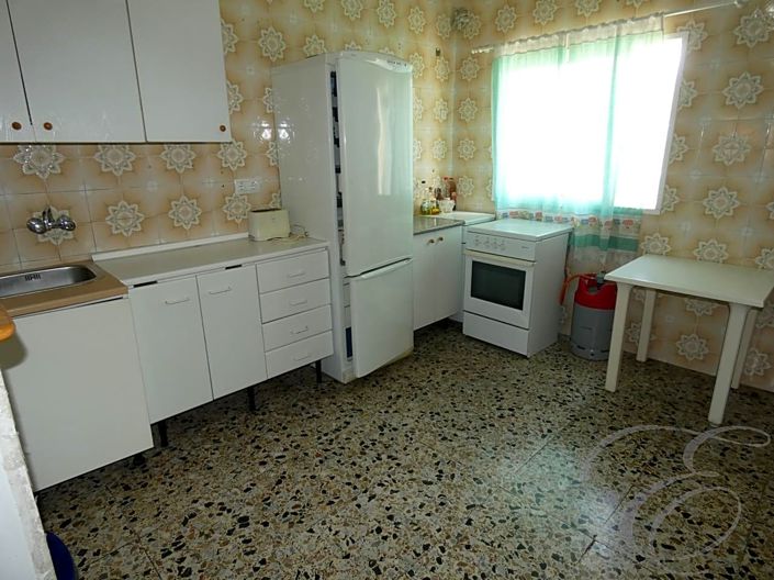 Image No.5-7 Bed Property for sale