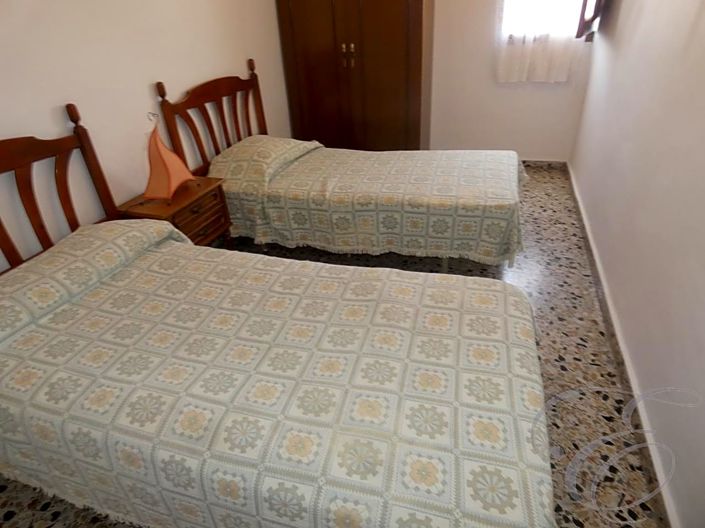 Image No.7-7 Bed Property for sale