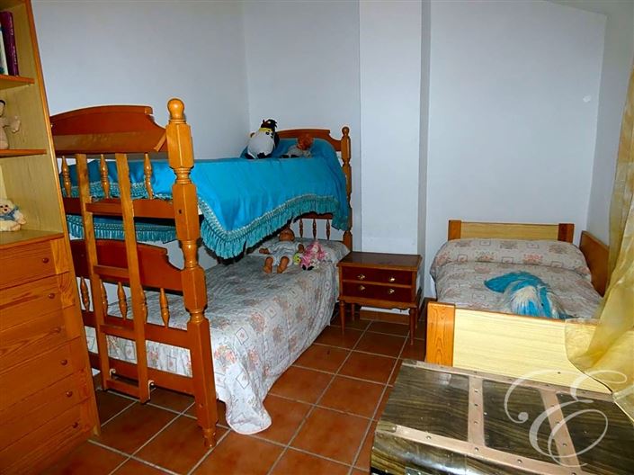 Image No.10-5 Bed Property for sale