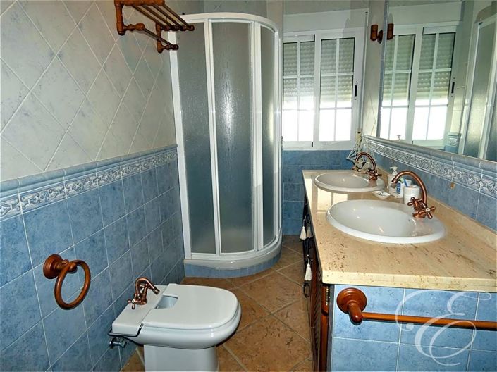 Image No.10-Propriété de 4 chambres à vendre à Periana