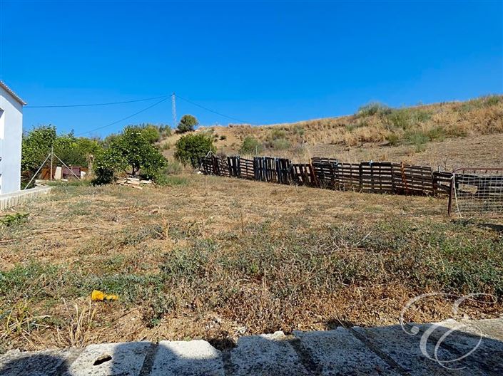 Image No.15-3 Bed Property for sale