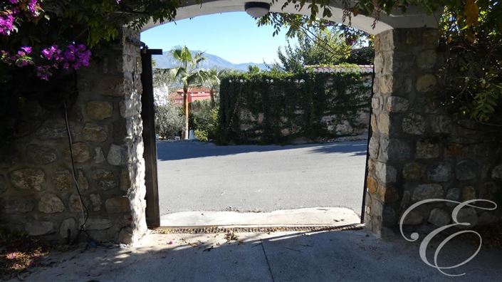 Image No.2-4 Bed Property for sale