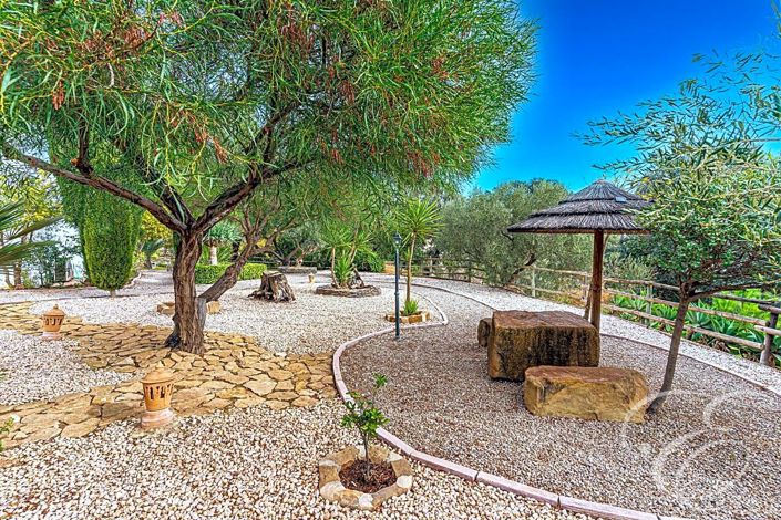 Image No.6-4 Bed Property for sale