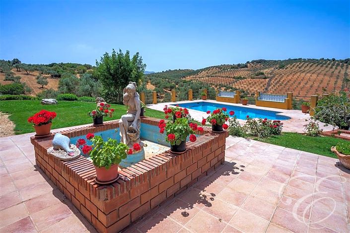 Image No.32-4 Bed Property for sale