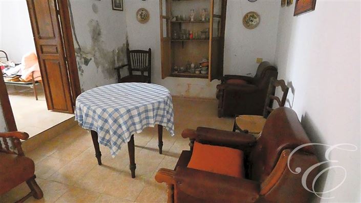 Image No.2-3 Bed Property for sale