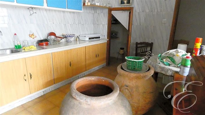 Image No.3-3 Bed Property for sale