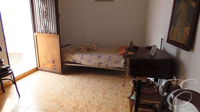 Image No.8-3 Bed Property for sale