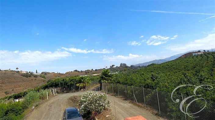 Image No.22-3 Bed Property for sale