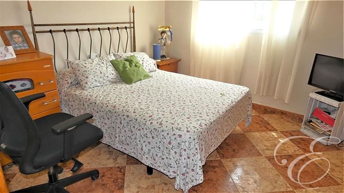 Image No.9-3 Bed Property for sale