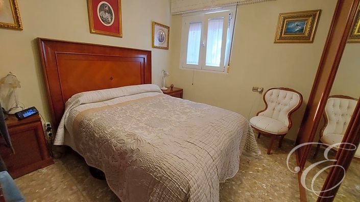 Image No.11-5 Bed Property for sale