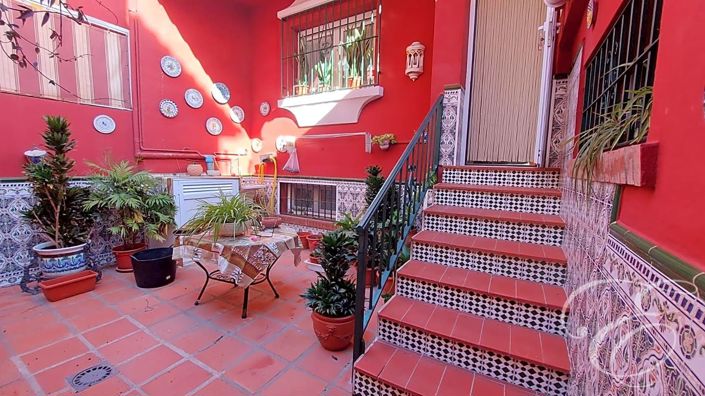 Image No.5-5 Bed Property for sale