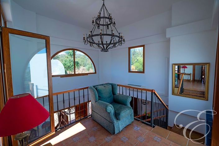 Image No.20-4 Bed Property for sale