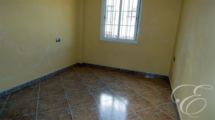 Image No.21-3 Bed Property for sale