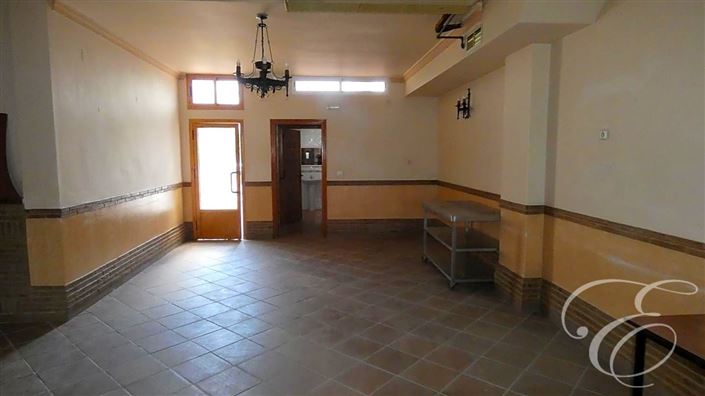 Image No.5-3 Bed Property for sale