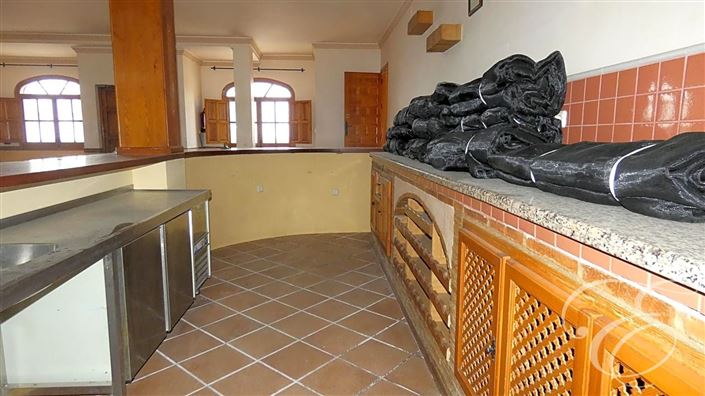 Image No.6-3 Bed Property for sale